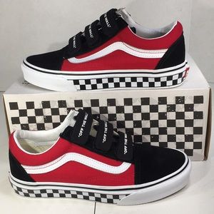 NWT Vans Old Skool Velcro Strap System Skateboard Shoes Women’s 7